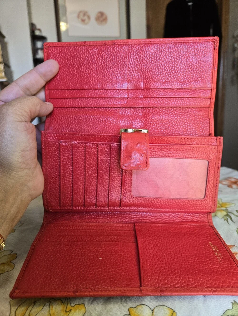 Vintage Vera Pelle Red Ostrich-Texture Genuine Leather Wallet with Gold Accent